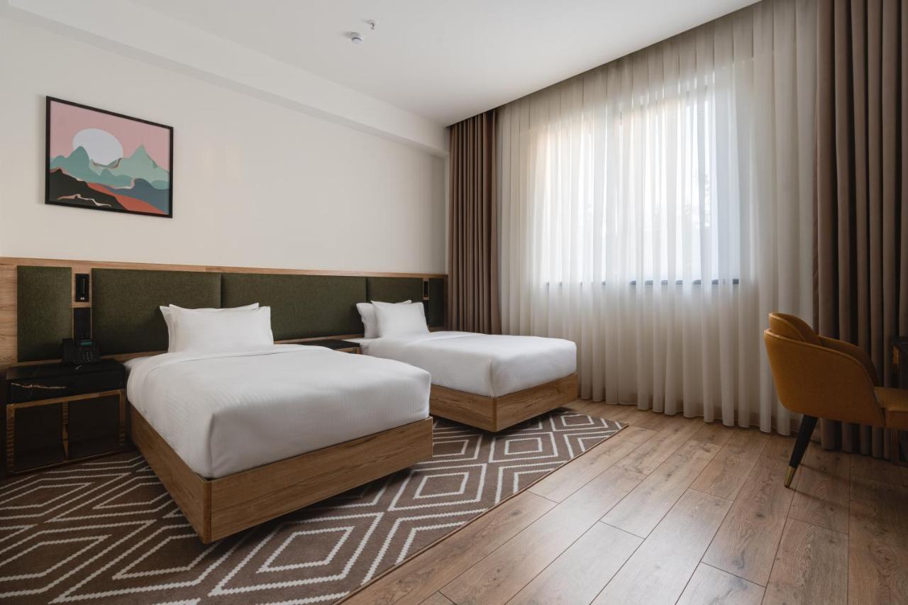 The Elements Hotel Tashkent Esterno foto